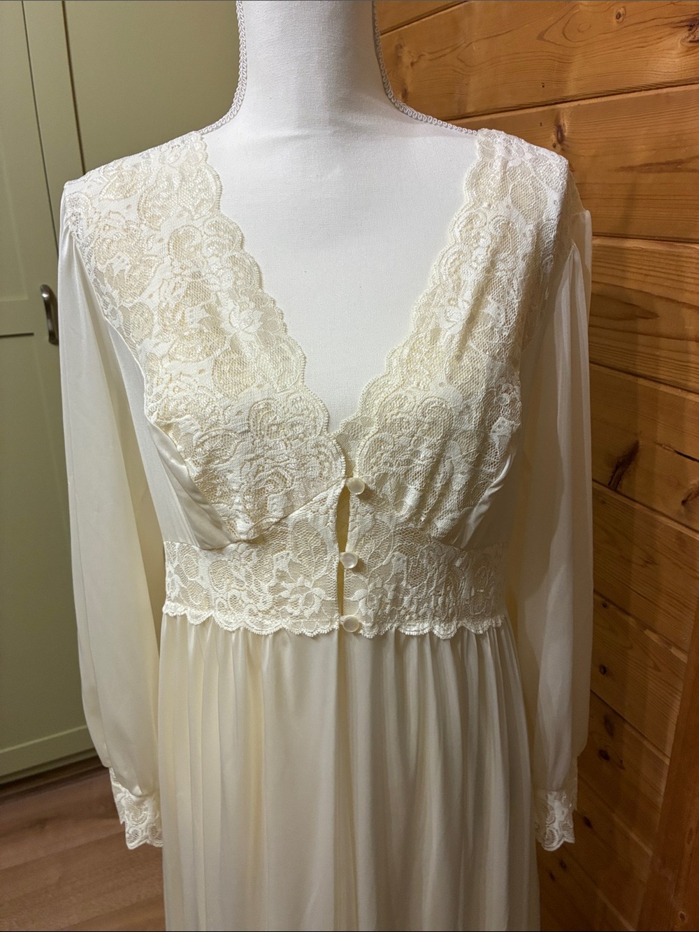 Ivory Peignoir Set - Robe & Gown - L - Picture 2 of 7